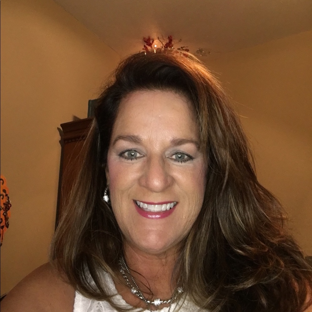 Meet your Posher, Twila